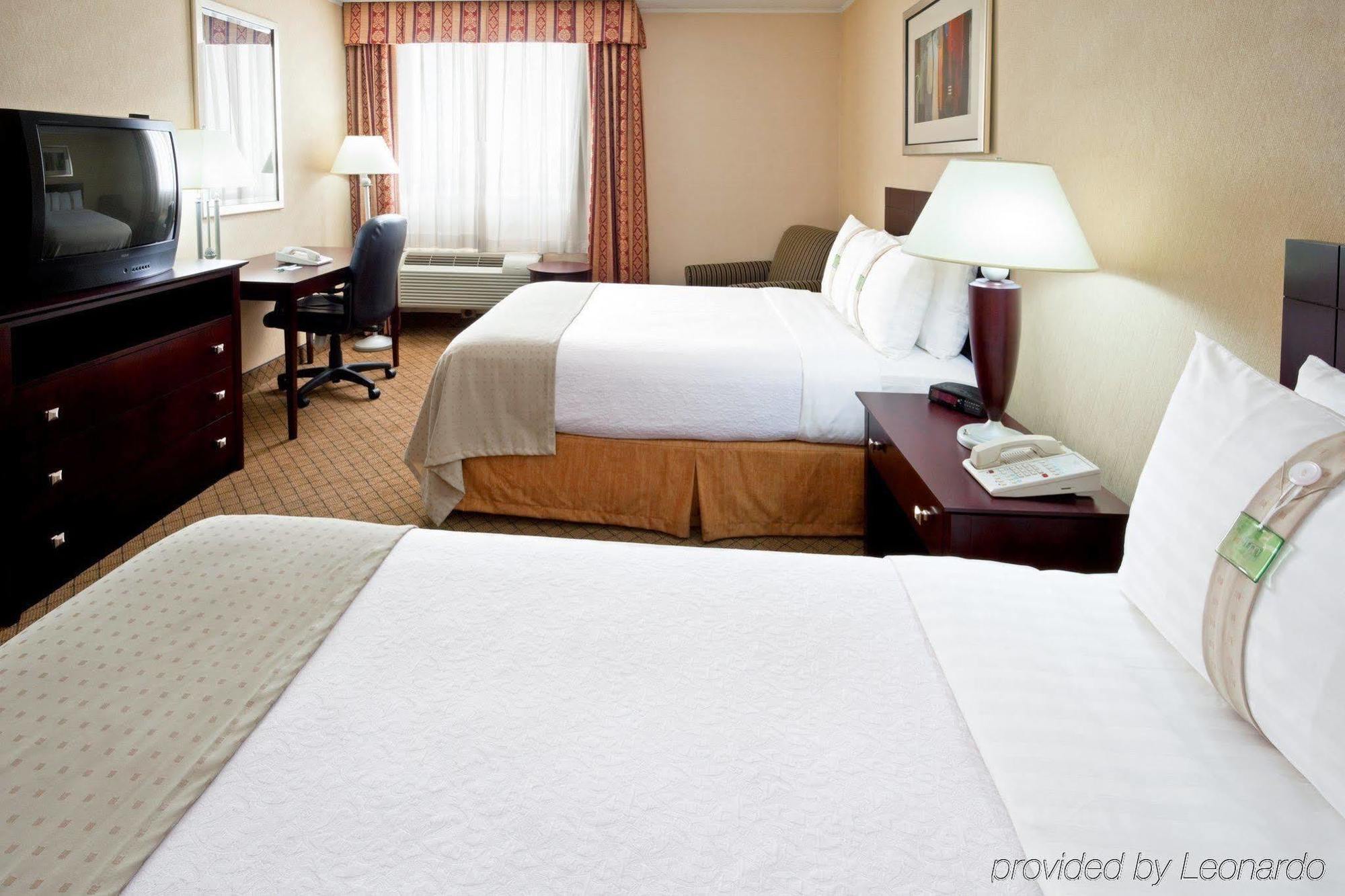 Red Roof Inn Plus Newark Liberty Airport - Carteret Habitación foto